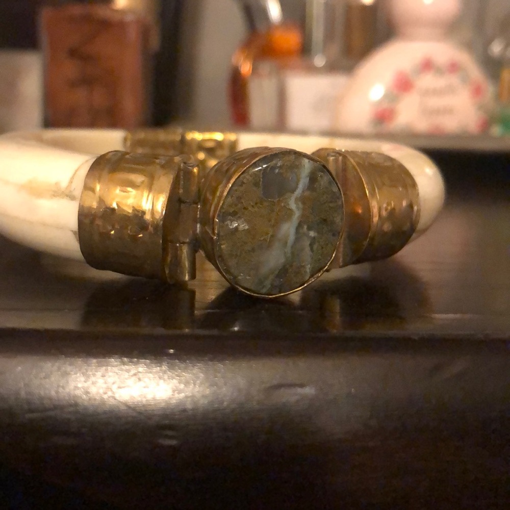 Stone bangle - Picture 6 of 6